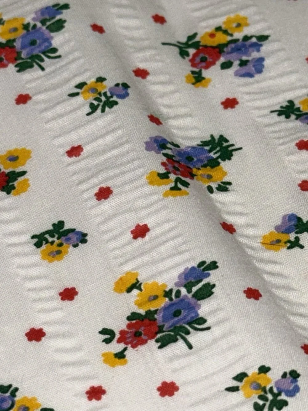 Vintage Fabric Flower Bouquets Primary Colors 1.6 Yds x 44